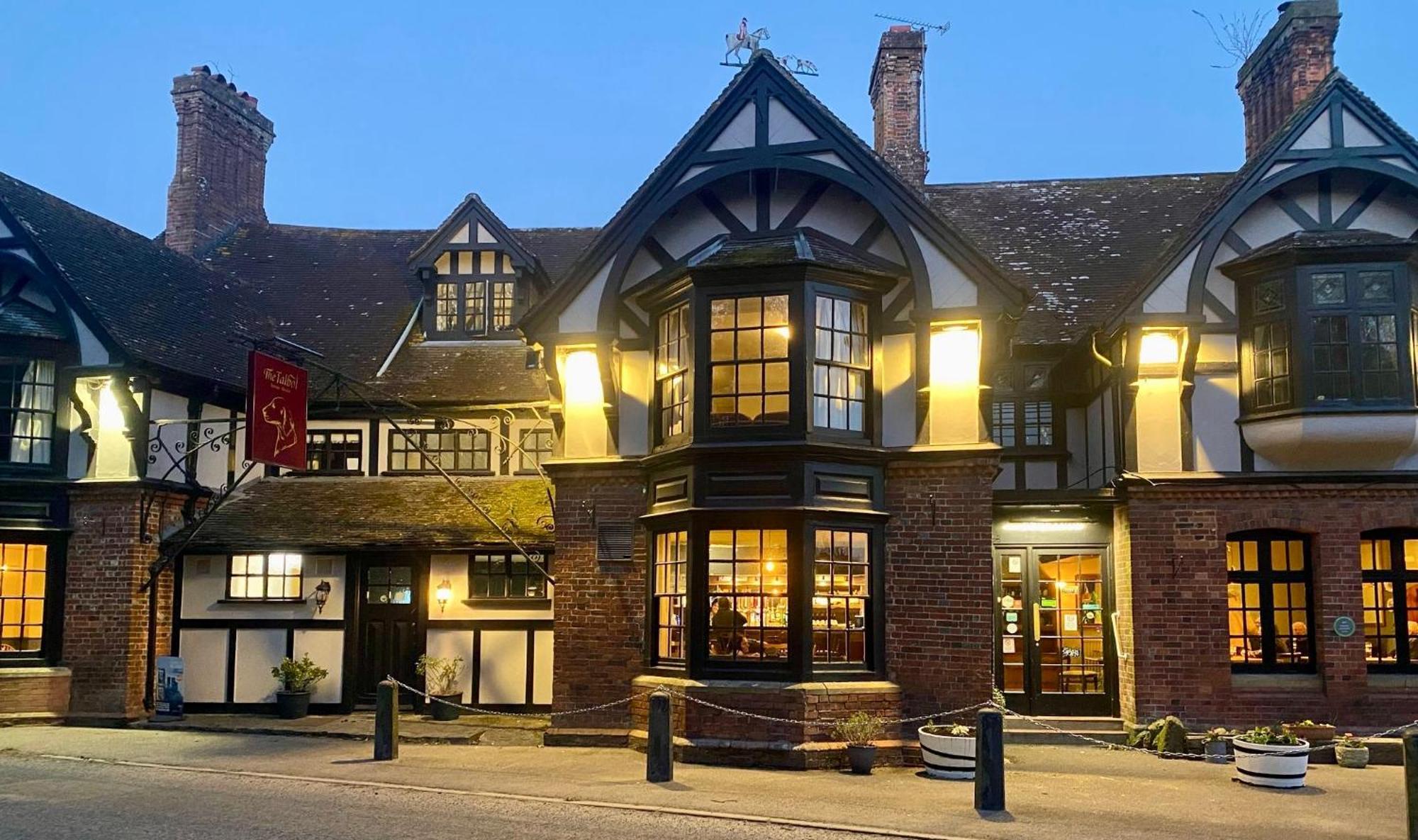 The Talbot And Apartment 伊维钠明斯特 外观 照片